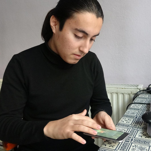 Apple'ın bir<br> açığını daha buldu
