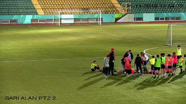 Dili boğazına kaçan sporcuyu güvenlik görevlisi kurtardı