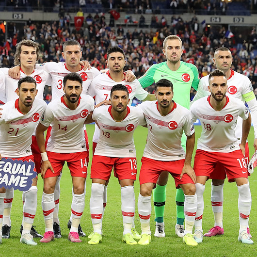 Anketten Şenol Güneş ve Merih Demiral çıktı
