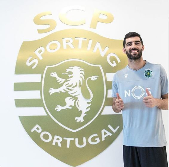 Neto, yaz transfer döneminde Sporting ile sözleşme imzaladı.