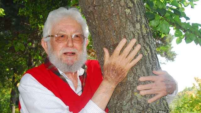 Turkey S Grandpa Earth Hayrettin Karaca Dies At 97