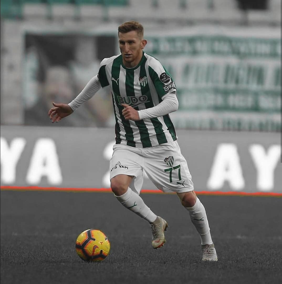 Transferin gözdesi Burak Kapacak