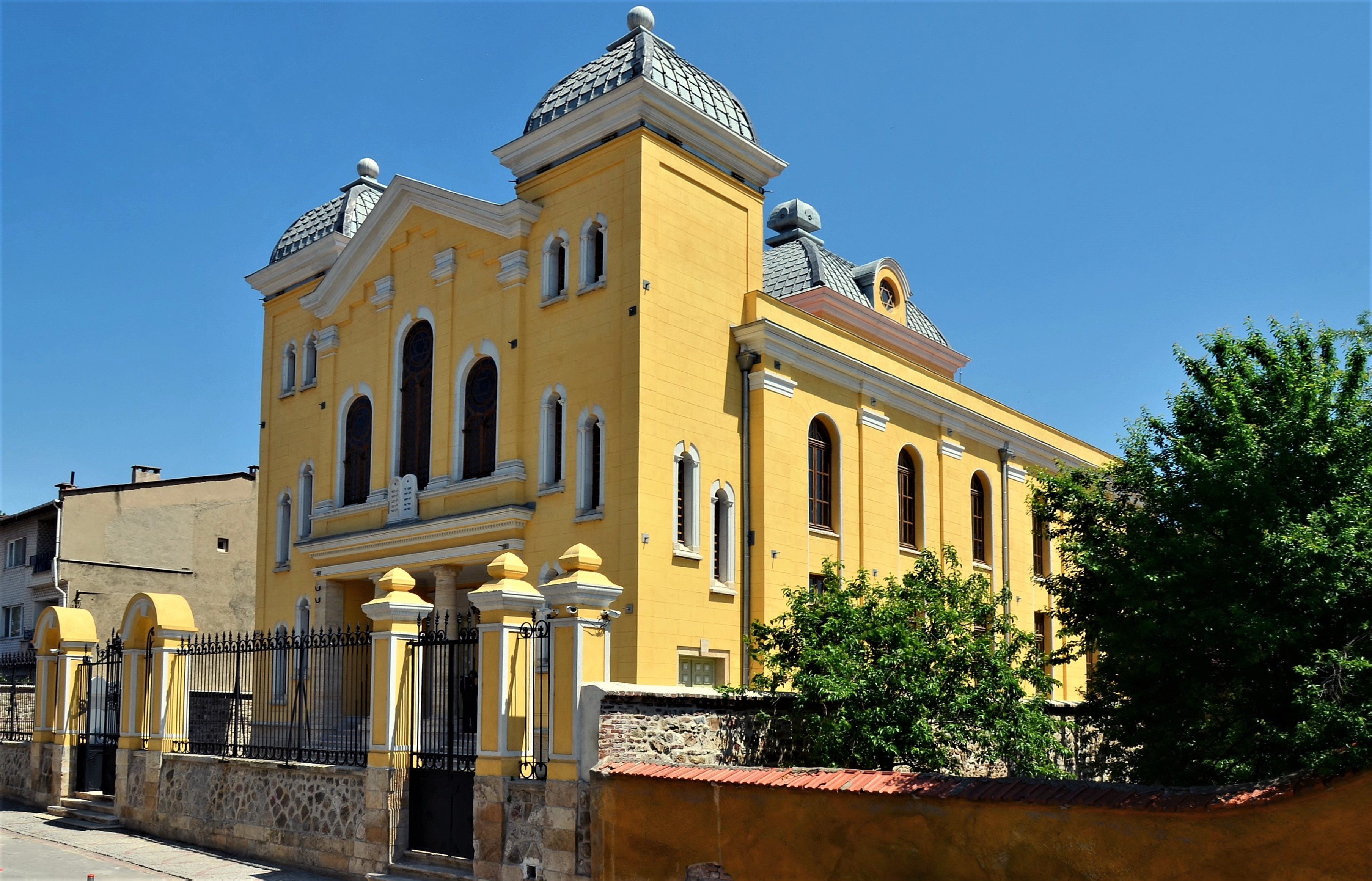 الكنيس الكبير في أدرنة التركية