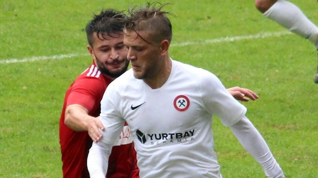 Bir futbolcunun testi pozitif çıktı, bütün takım karantinaya alındı