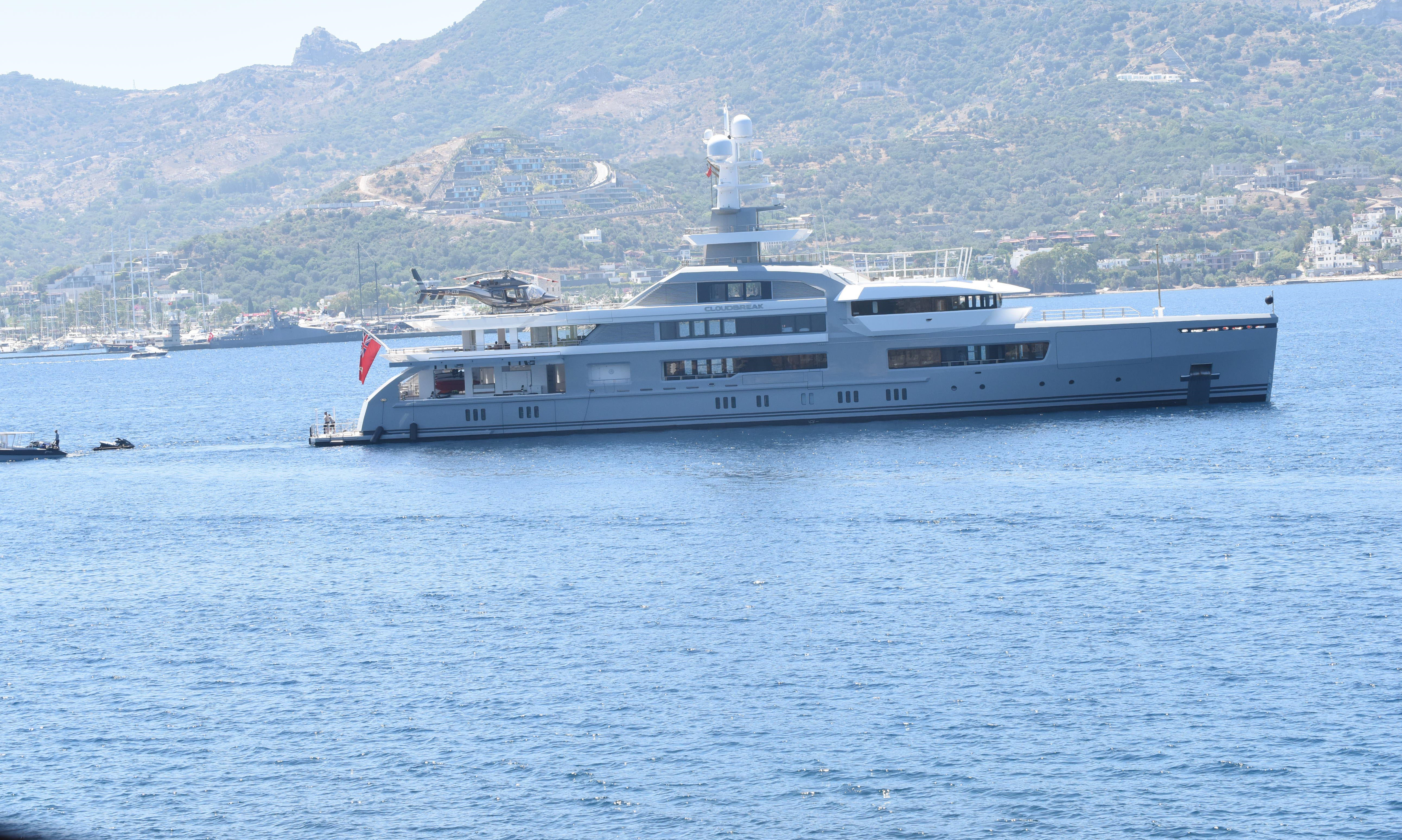 Cloudbreak Yacht