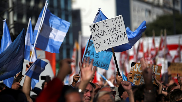الأرجنتين..مؤيدون ومناهضون للإحهاض يحتشدون أمام الكونغرس