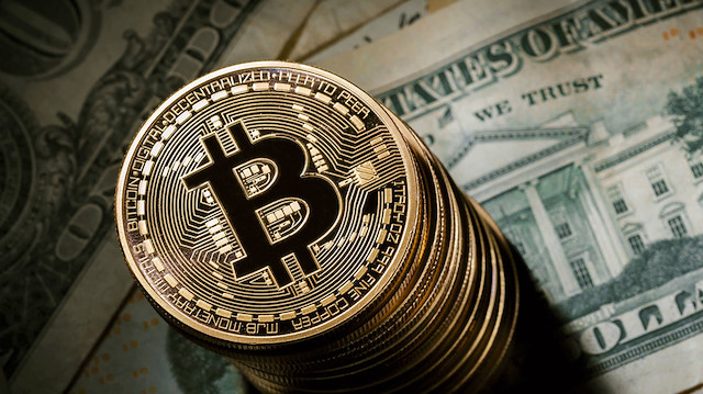 بيتكوين لمستويات تاريخية وتقترب من 30 ألف دولار