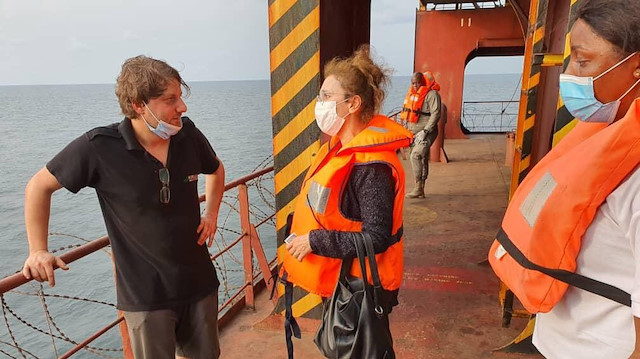 سفيرة تركيا تلتقي طاقم سفينة "موزارت" الواصل إلى الغابون