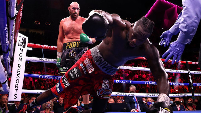 Nefes kesen son: Fury, Wilder'ı nakavt etti