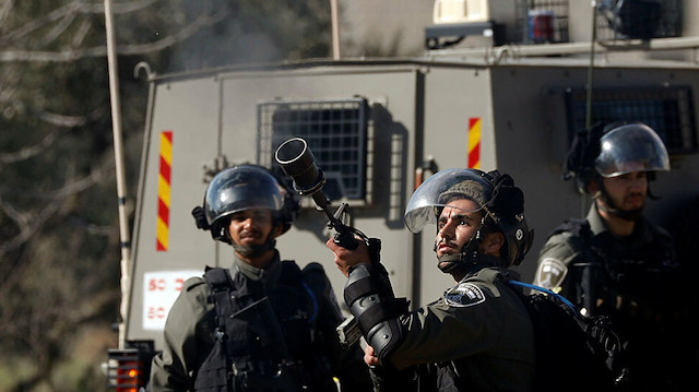 الضفة.. إصابة عشرات الفلسطينيين برصاص وغاز الاحتلال