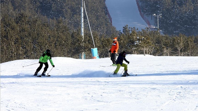 تركيا..إقبال سياحي على مركز "بلان دوكان" للتزلج