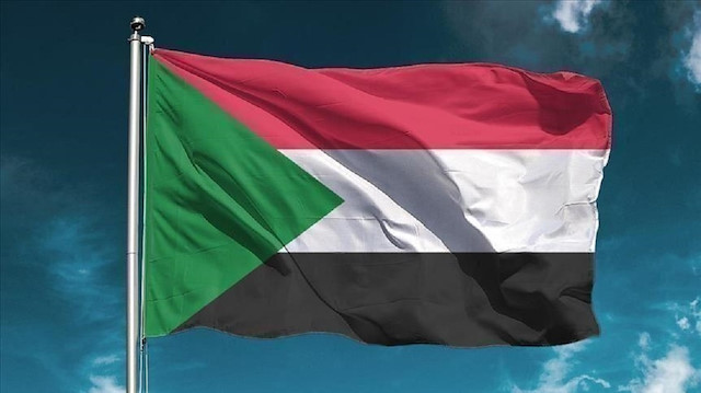 "أطباء السودان": إصابة 12 شخصا خلال تشييع أحد ضحايا الاحتجاجات