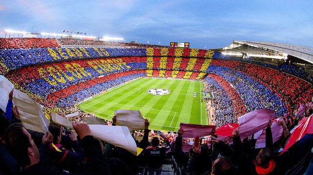 Barcelona tarihi stadının ismini değiştirdi