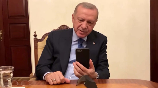 Cumhurbaşkanı Erdoğan'dan şampiyon boksörlere tebrik telefonu