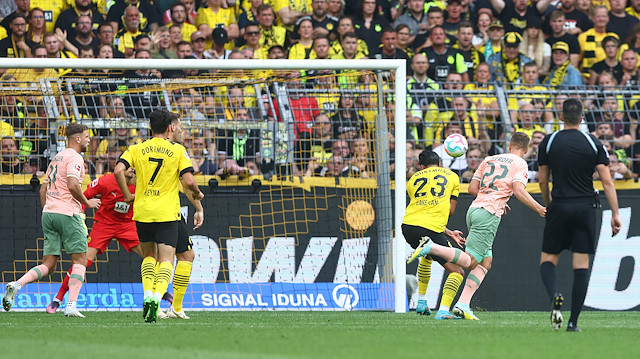 Werder Bremen'den Dortmund'a karşı efsane geri dönüş: 2-3 (ÖZET)