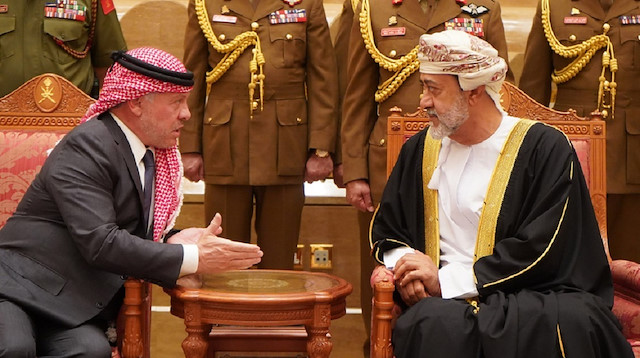 ملك الأردن وسلطان عمان يبحثان التطورات الإقليمية والدولية