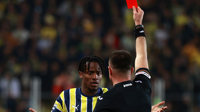 Eski hakemler Fenerbahçe-Sivasspor maçındaki tartışmalı pozisyonları değerlendirdi: 