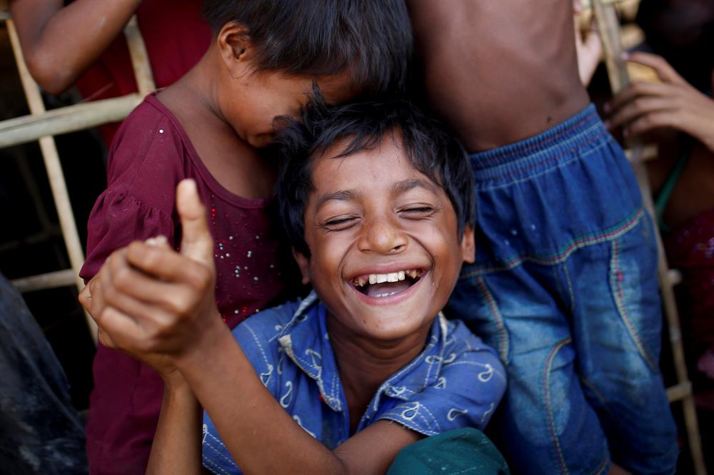 Rohingya Refugee Boy Works To Support His Family