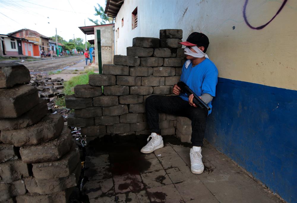 Nicaraguan rebel city under attack as protests continue