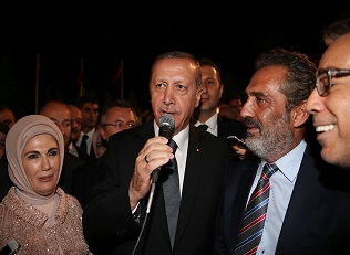 İşte Erdoğan''ın okuduğu türkü