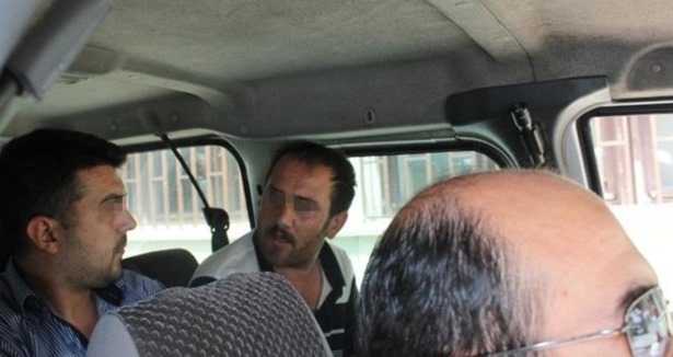 Bayrağı indirmeye çalışan zanlı intihar etti