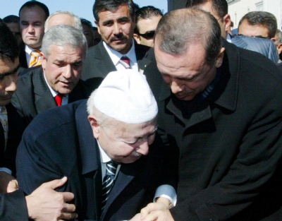 Erdoğan, Erbakan'ın vefatı üzerine taziye ilanı verdi