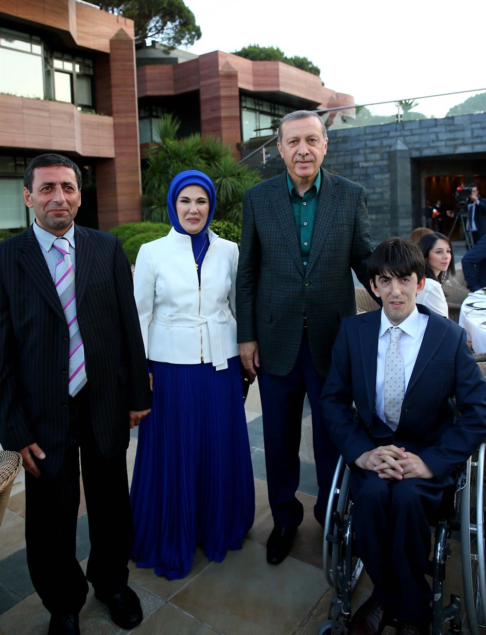 Yavuz Bingöl Cumhurbaşkanı Erdoğana şarkı yazdı Yavuz Bingöl Cumhurbaşkanı Erdoğana şarkı yazdı