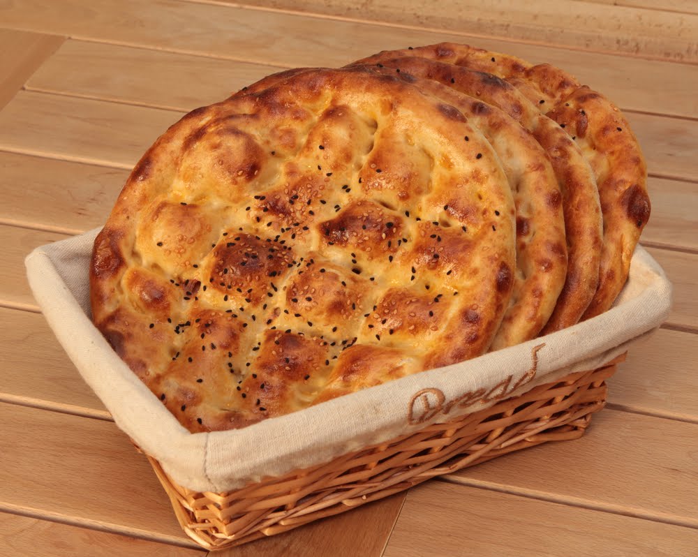 Yumurtalı Ramazan Pidesi Yumurtalı Ramazan Pidesi