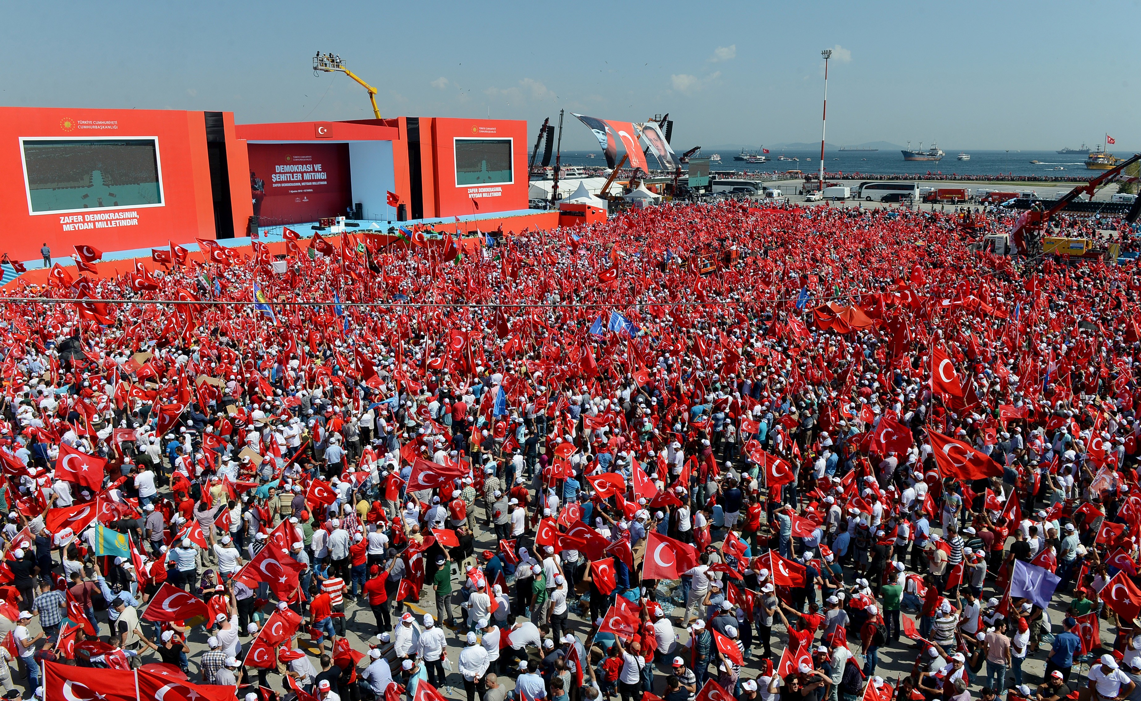 People gathering for historic rally in Istanbul