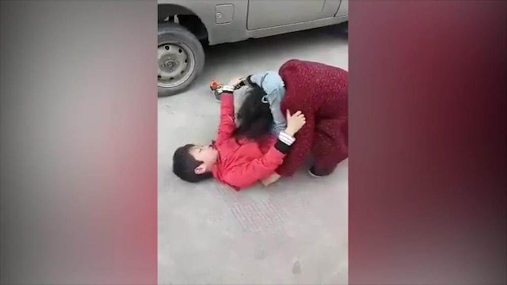 Süpyan çocuk pornası Süpyan çocuk pornası