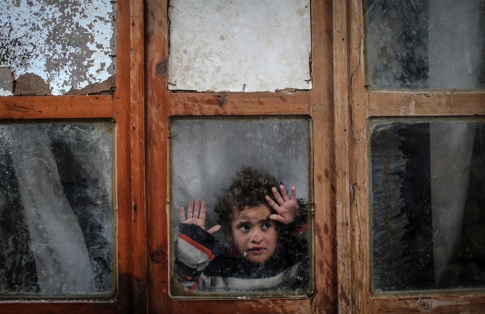 Gazans suffer from cold weather