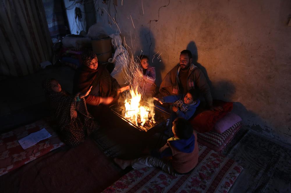 Gazans suffer from cold weather