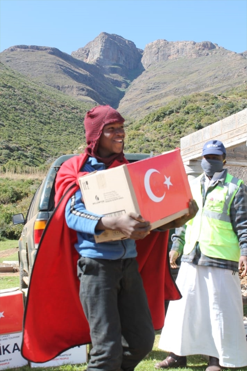 Turkey distributes food aid to hundreds in Lesotho