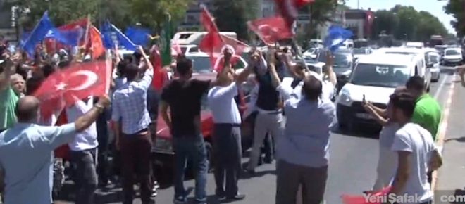 Vatan Caddesi'nde demokrasi nöbetleri