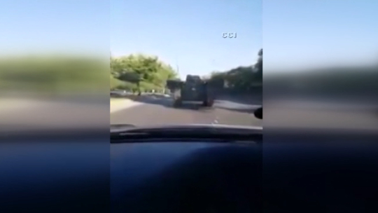 Hafriyat kamyonuyla tanka çarptı!